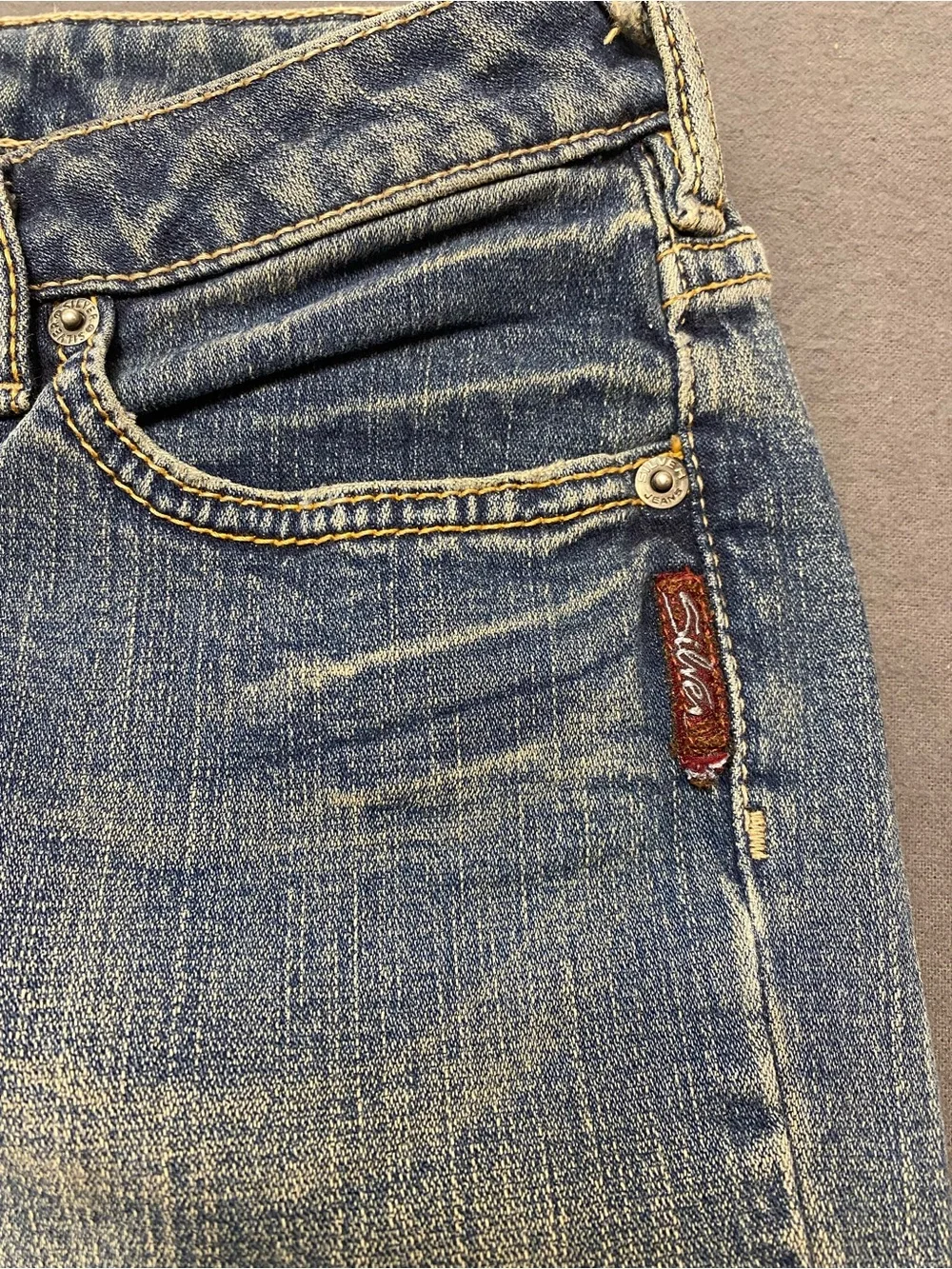 Silver Jeans Light Wash Flare Jeans Medium Wash Bootcut Size 28/35